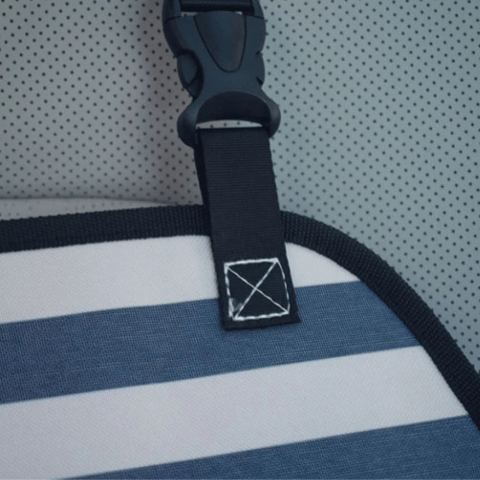 Scaun Auto Pliabil pentru Câini – Practic și Sigur