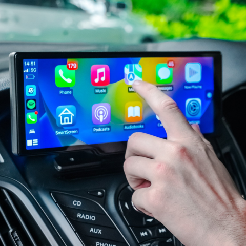 Bezdrôtová multimediálna obrazovka – Zjednodušené pripojenie a navigácia