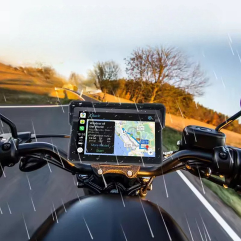 バイク用マルチメディアシステム - ナビゲーションと完全な接続性