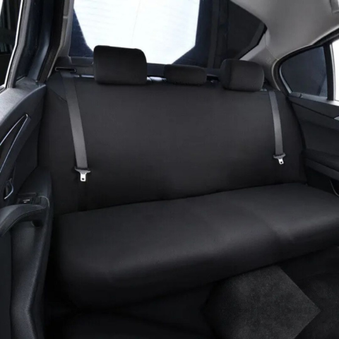 Takapenkille tarkoitettu koiran peite – Ihanteellinen autossa matkustamiseen