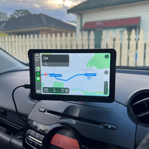 Multimediasystem för bilar - HD-skärm och trådlös CarPlay